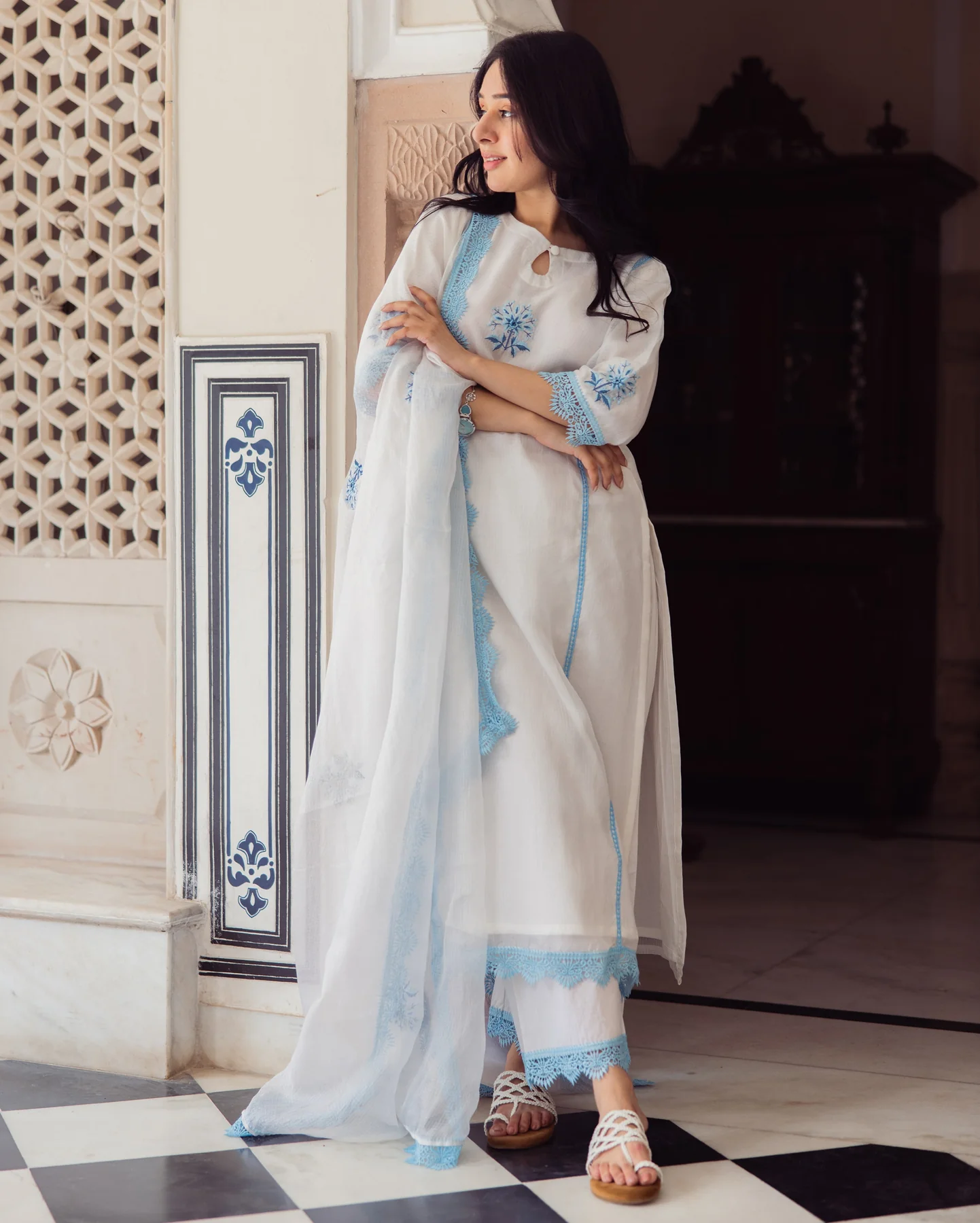 Vista White Embroidered Doria Suit Set - Image 6